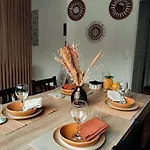 Chambre Privee Et Confort Dans Logement Partage Apartment Rouen
